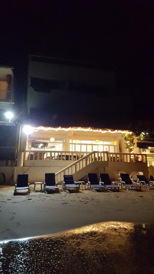 Coral Seas Beach 히카두와 외부 사진