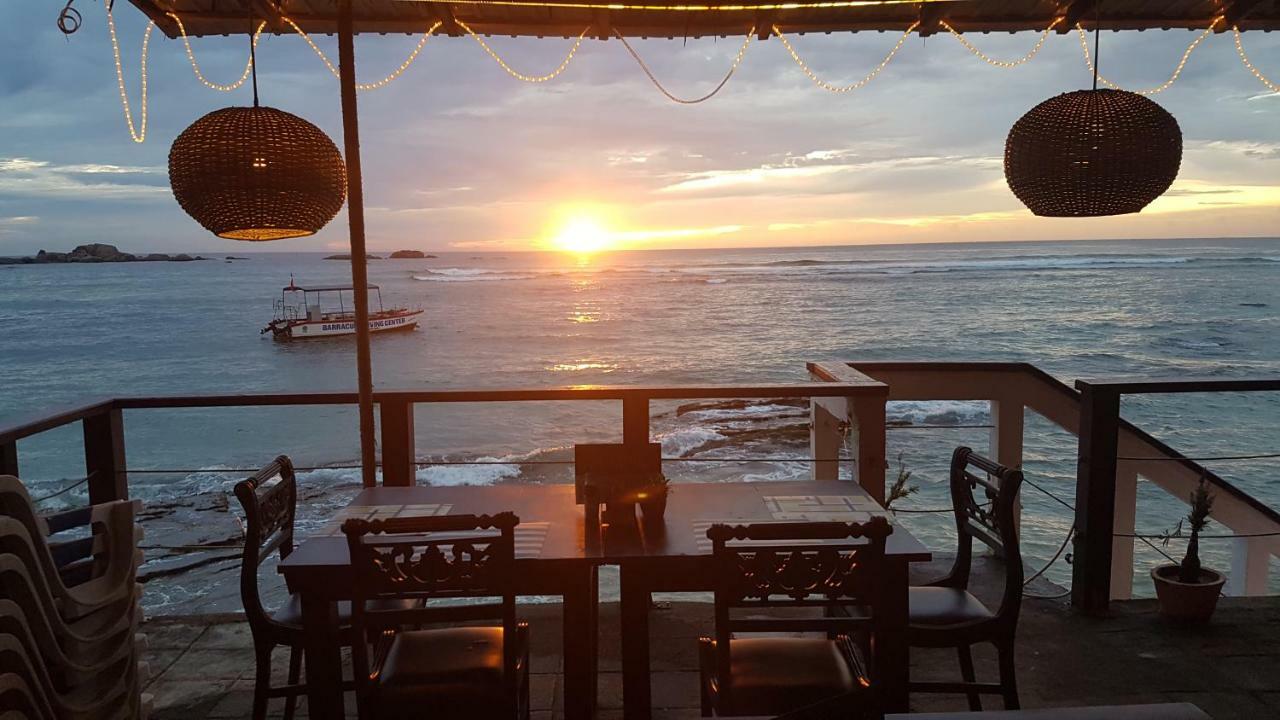 Coral Seas Beach 히카두와 외부 사진
